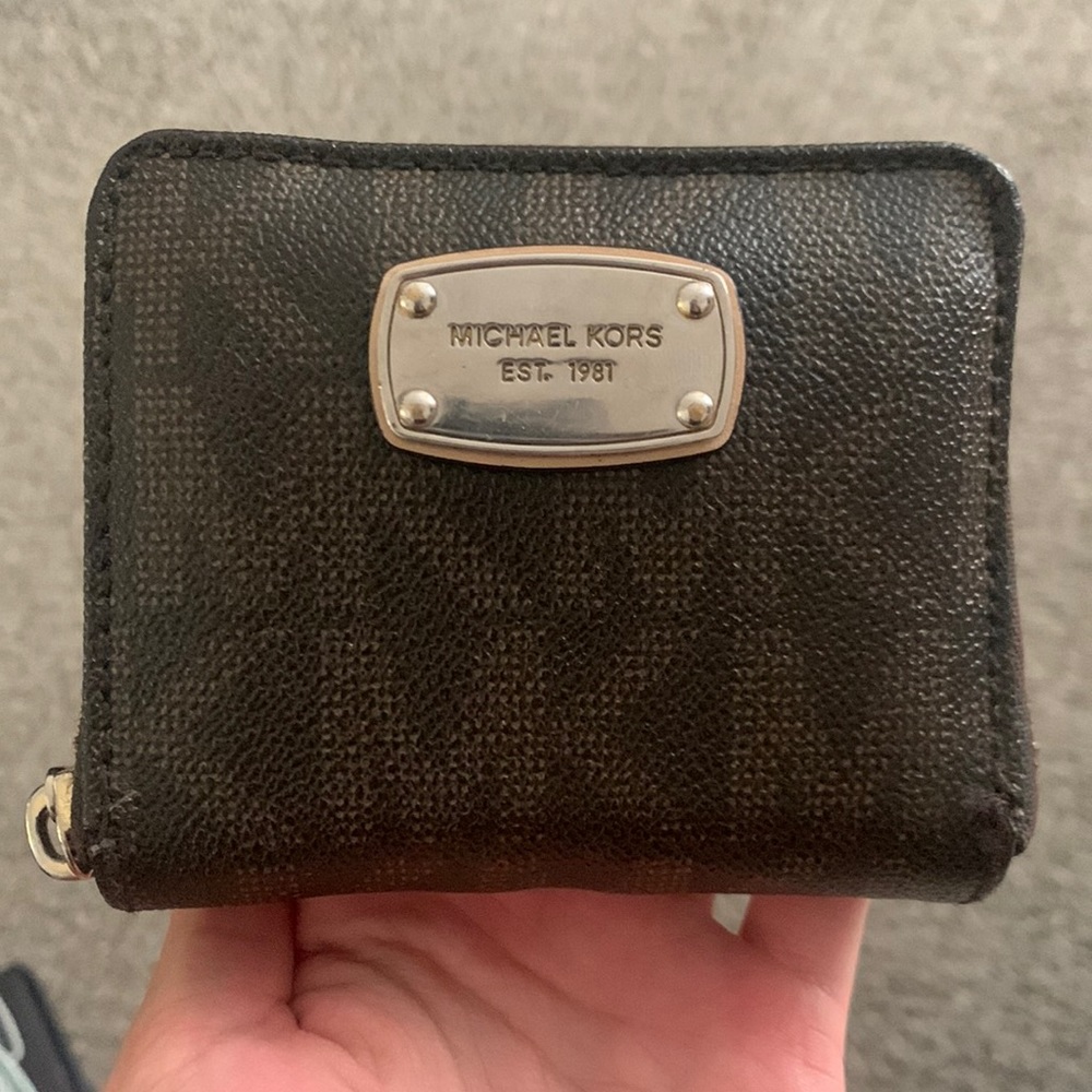 Michael kors wallet